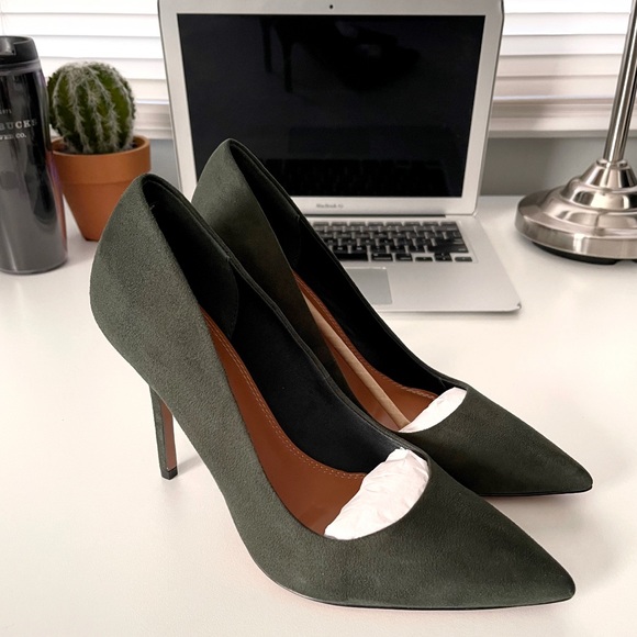 New! ASOS suede pumps size 8 Color army green